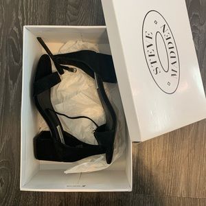 Steve Madden 1in sandal heels black